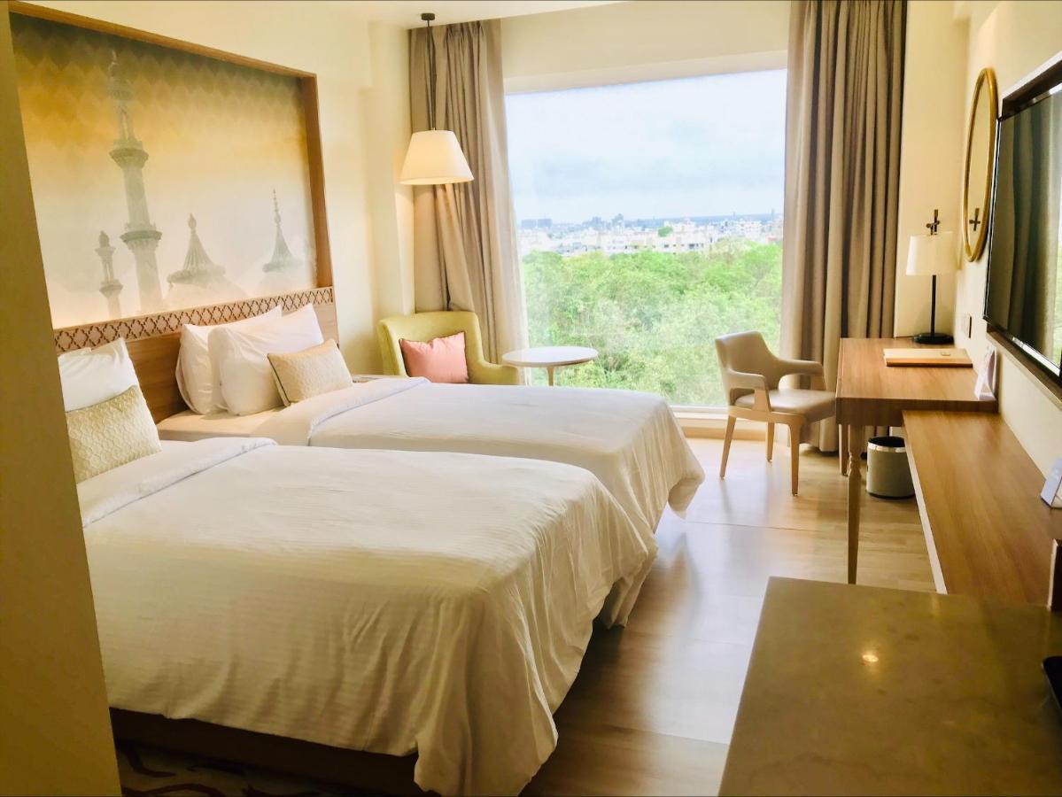 Bellevue Sarovar Premiere Junagadh Eksteriør bilde