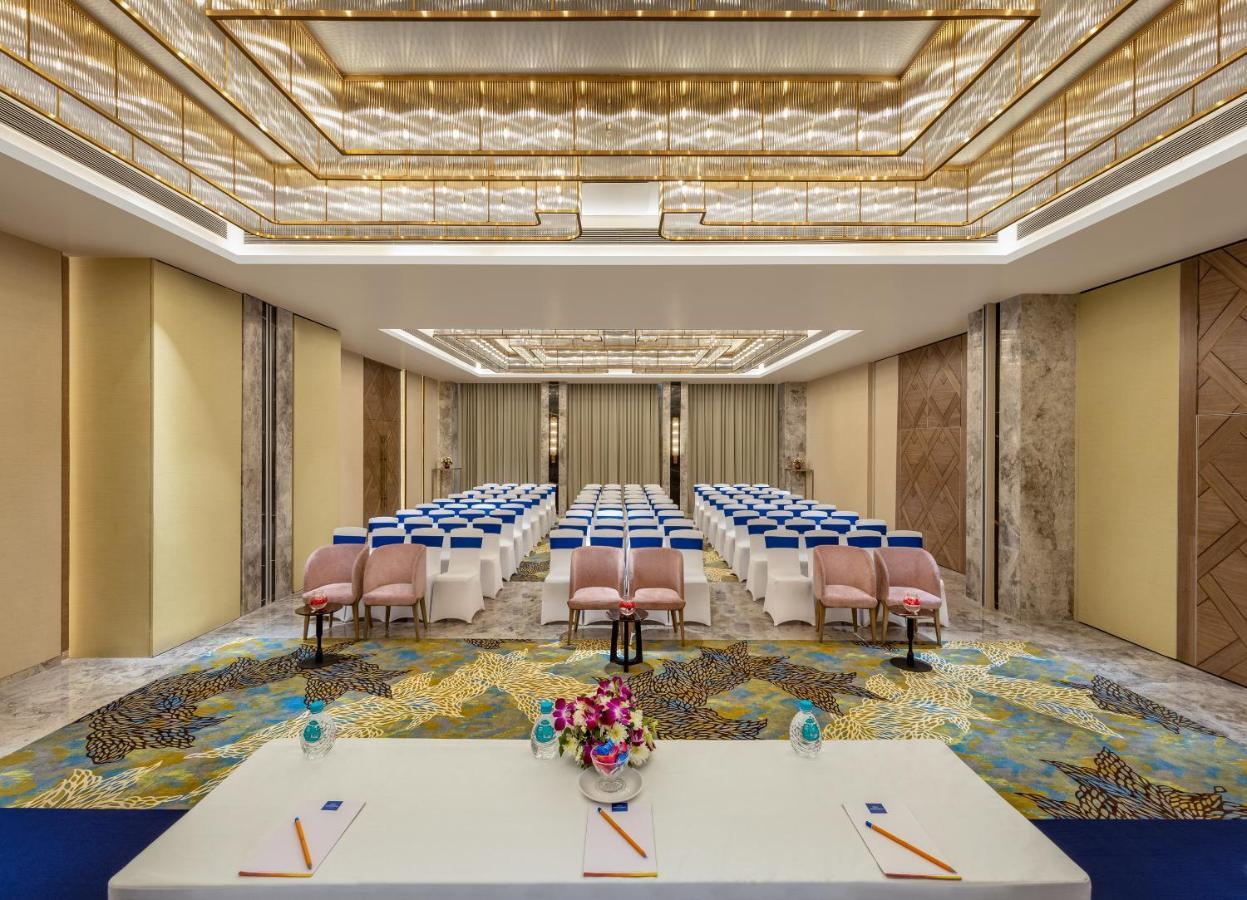 Bellevue Sarovar Premiere Junagadh Eksteriør bilde