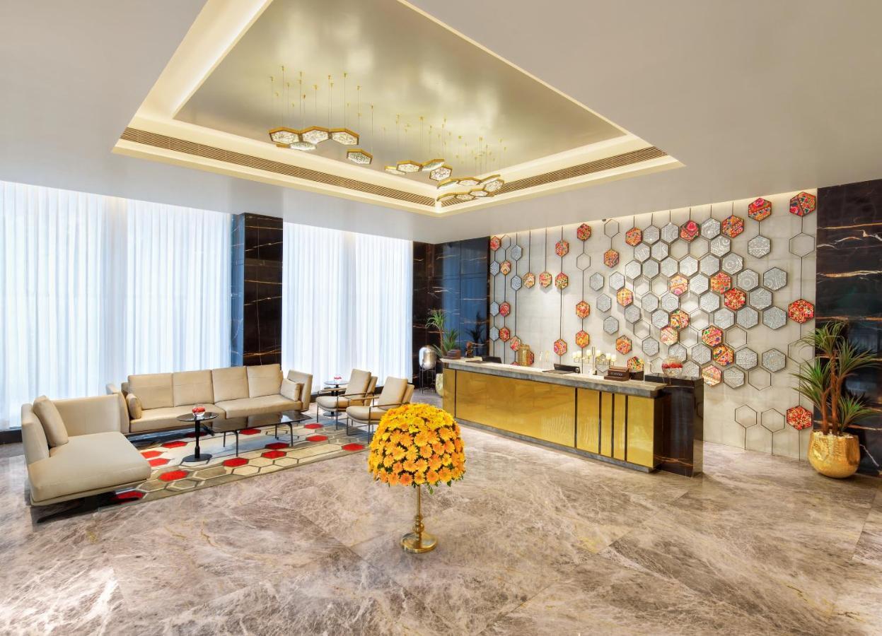 Bellevue Sarovar Premiere Junagadh Eksteriør bilde